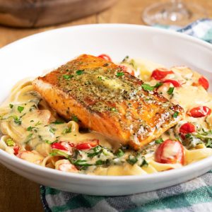 Grilled Salmon Alfredo (Grande)